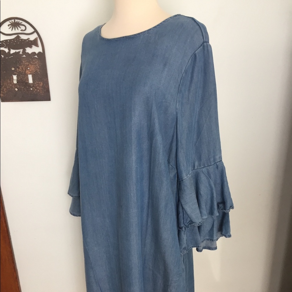 Beach lunch lounge pale blue denim chambray dress